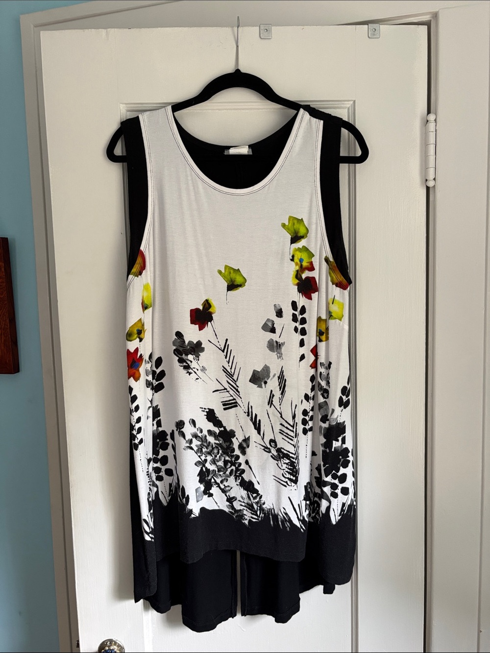 Classic black and white tunic with ginkgo design